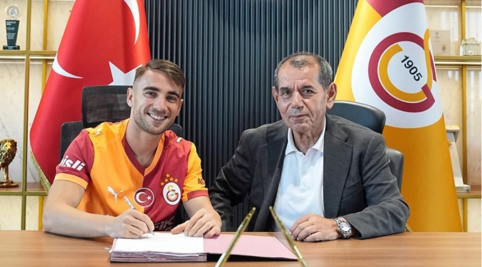 qalatasaray-taninmish-futbolchu-ile-muqavileni-yenileyib
