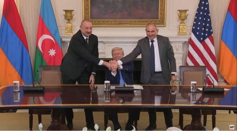 dayaniqli-sulhe-choxterefli-muelliflik-onun-en-boyuk-zemaneti-kimi-chixish-edir