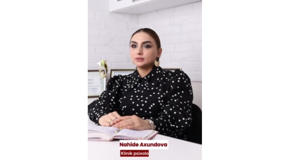 ushaqlarimizi-sosial-medianin-gorunmez-idarechisinden-nece-xilas-edek-musahibe