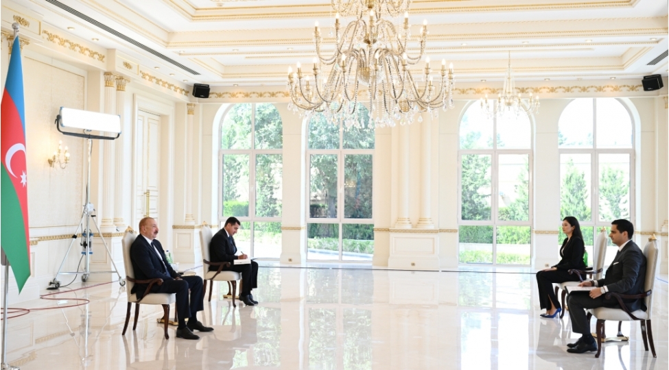 prezident-ilham-eliyev-slovakiyanin-azerbaycanda-yeni-teyin-olunmush-sefirinin-etimadnamesini-qebul-edib