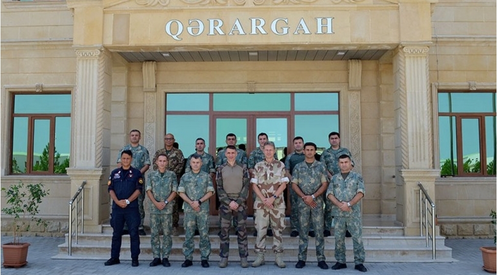 nato-numayende-heyeti-ile-gorush-kechirilib-2
