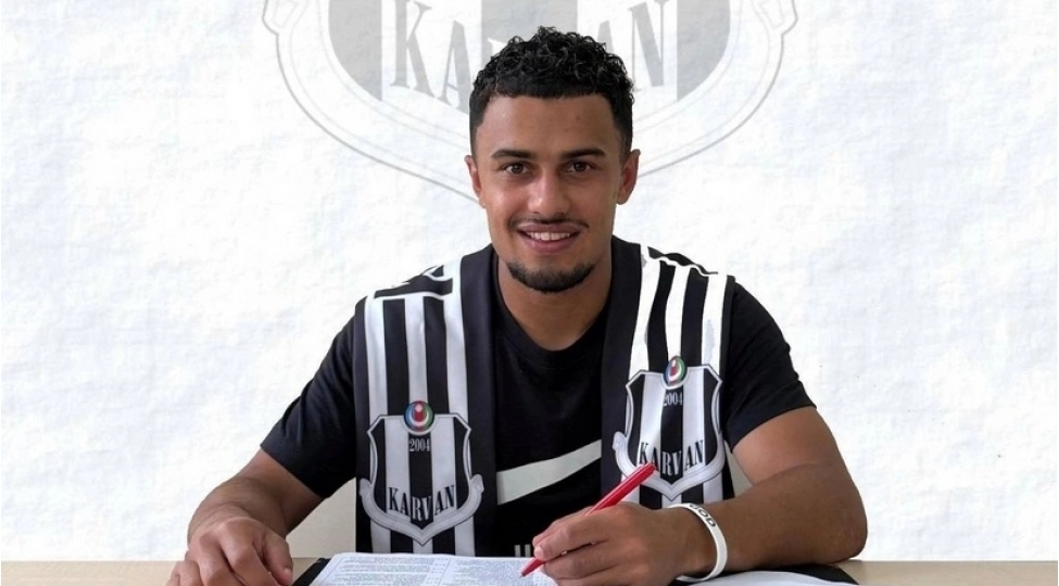 karvan-yevlaxin-futbolchusu-milliye-devet-alib