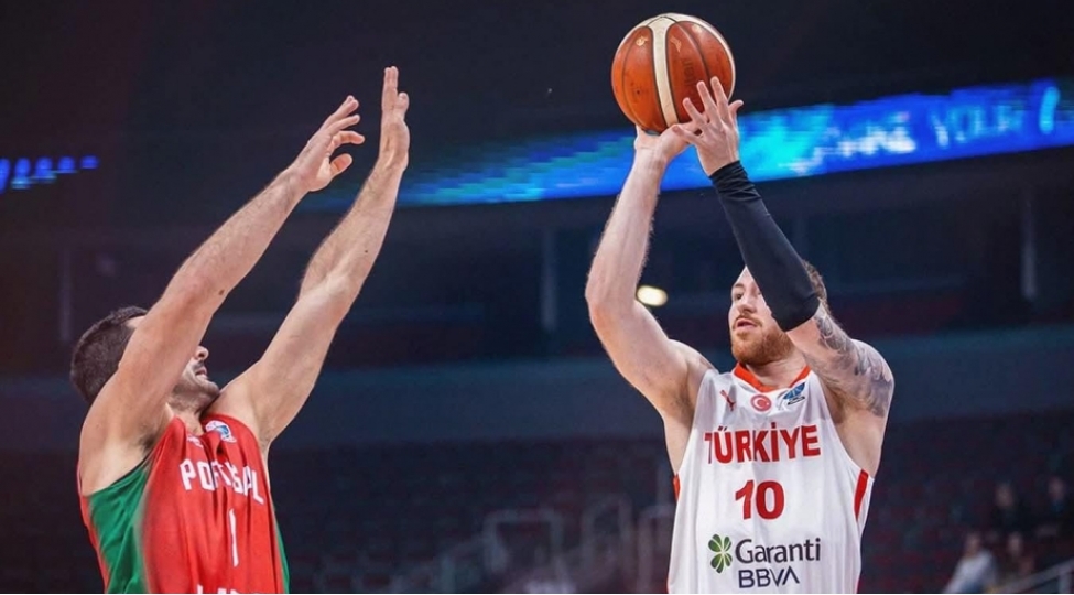 basketbol-uzre-turkiye-millisi-avropa-chempionatinda-18-finala-yukselib