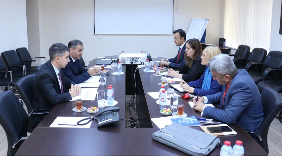 iitkm-de-asiya-inkishaf-banki-numayendeleri-ile-gorush-kechirilib