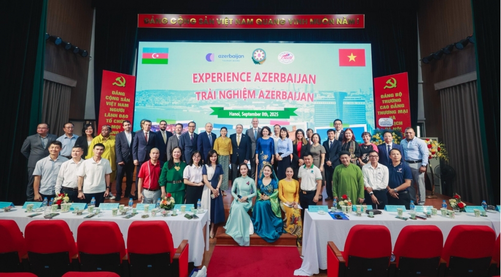 azerbaycan-ve-vyetnam-arasinda-turizm-sahesinde-emekdashliq-muzakire-olunub