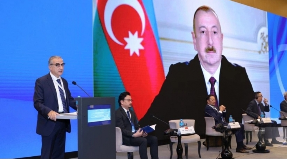 prezident-ilham-eliyev-aqem-beyin-merkezleri-forumunun-13-cu-iclasinin-ishtirakchilarina-muraciet-unvanlayib