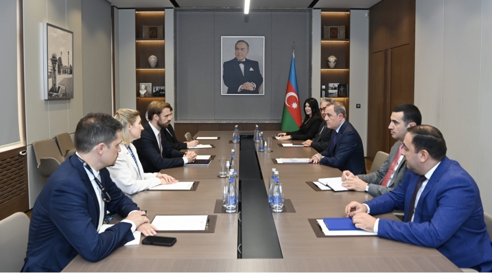 azerbaycanla-absh-strateji-terefdashliq-xartiyasinin-hazirlanmasi-uchun-ishchi-qrupunun-yaradilmasini-muzakire-edib
