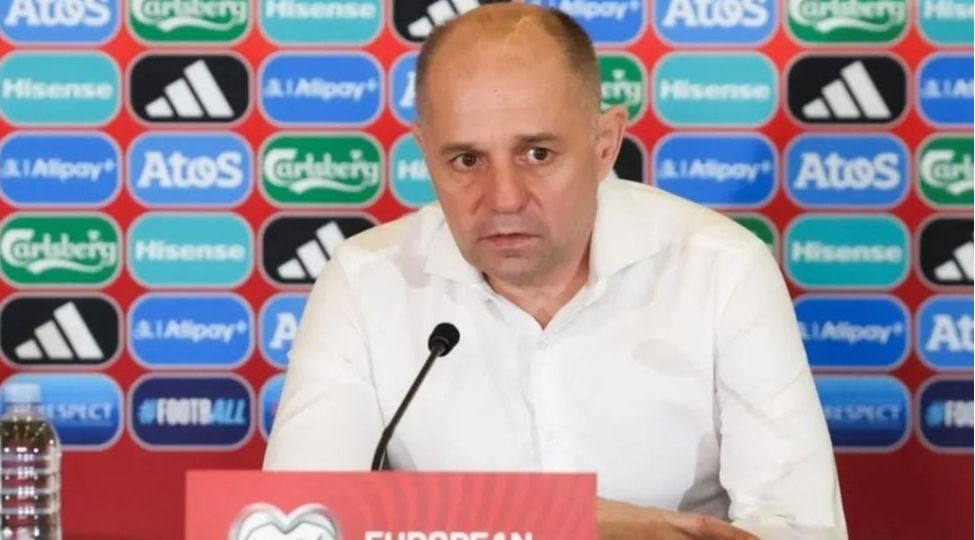 norvechle-oyunda-11-qol-buraxan-yigmanin-bash-meshqchisi-istefa-verib