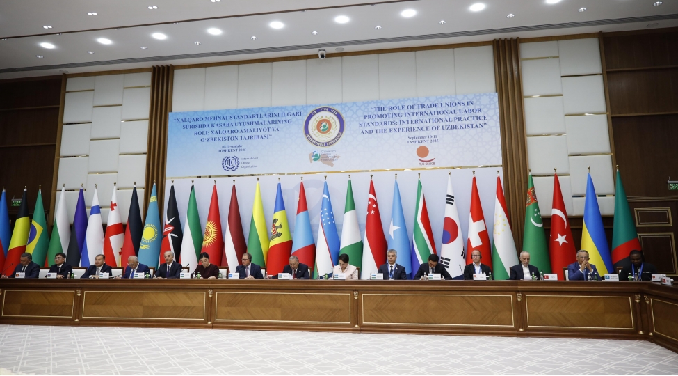 azerbaycan-hemkarlar-ittifaqlarinin-numayendeleri-beynelxalq-konfransda-ishtirak-edib