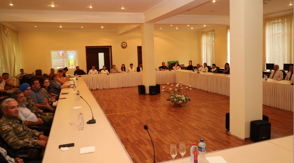 genc-yazar-tural-ismayilovun-olumsuz-umidler-adli-kitabinin-teqdimat-merasimi-kechirilib