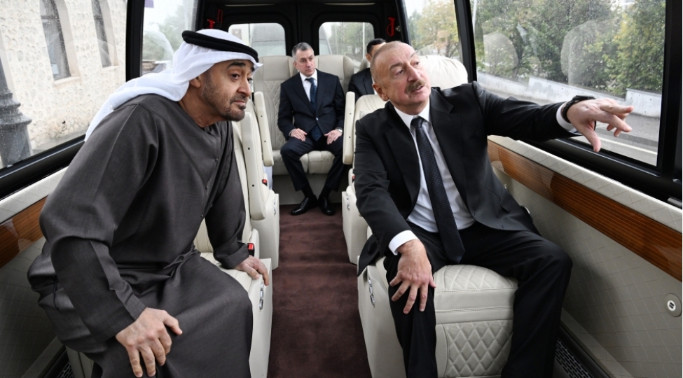 prezident-ilham-eliyev-ve-prezident-sheyx-mehemmed-bin-zayed-al-nehyan-yeni-shusha-mescidinde-tikinti-ishlerinin-gedishi-ile-tanish-olublar-foto