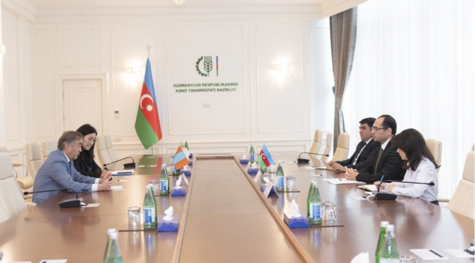 mecnun-memmedov-monqolustanin-azerbaycandaki-sefiri-ile-gorushub