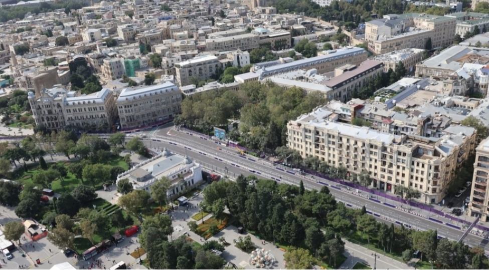 formula-1-den-sonra-bakinin-esas-merkezi-yollari-achilib