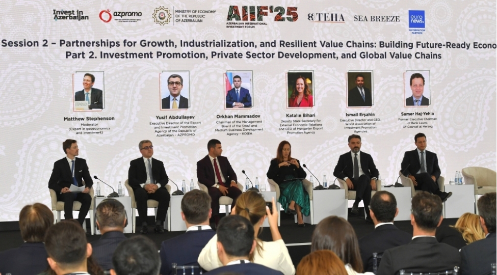 i-azerbaycan-beynelxalq-investisiya-forumu-panel-sessiyalarla-davam-edir