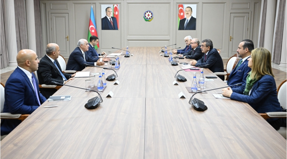 eli-esedov-turkiyenin-milli-tehsil-naziri-ile-gorushub