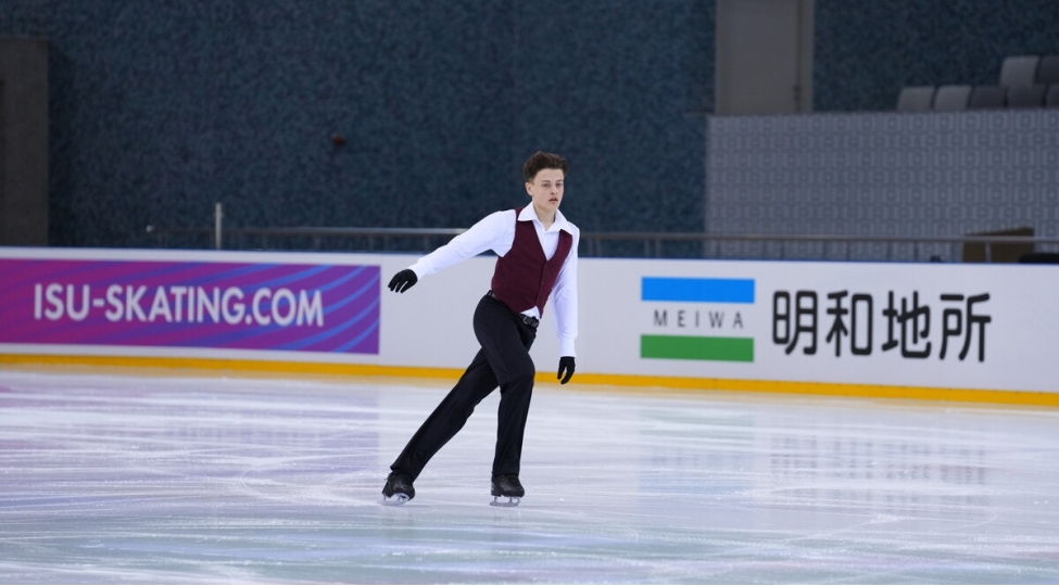 yeniyetmeler-arasinda-fiqurlu-konkisurme-uzre-qran-pri-yarishinin-resmi-achilish-merasimi-kechirilib