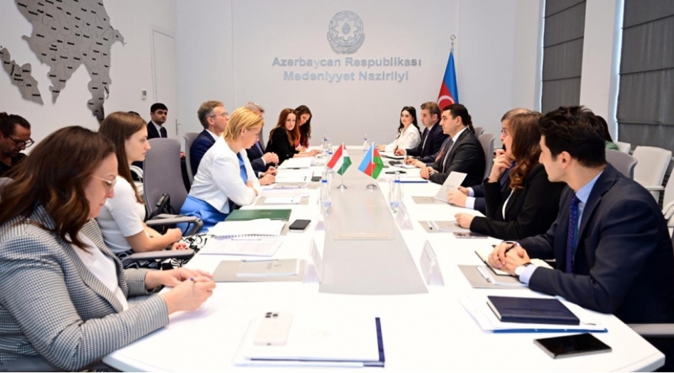 azerbaycan-ile-macaristan-arasinda-medeniyyet-sahesinde-emekdashliq-elaqeleri-muzakire-olunub