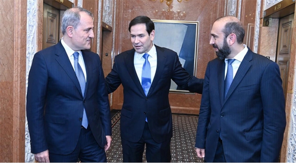 ceyhun-bayramov-absh-dovlet-katibinin-ev-sahibliyi-etdiyi-tedbire-qatilib