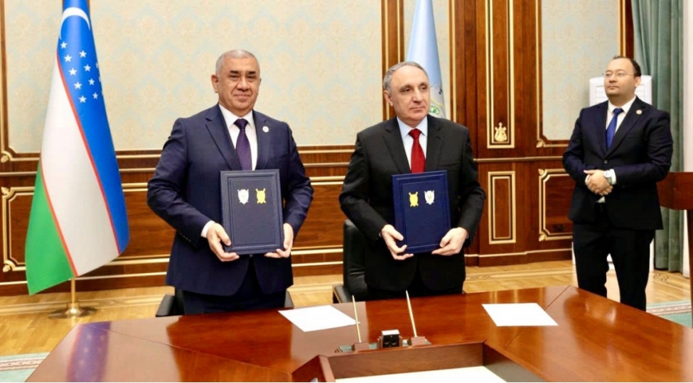 azerbaycan-ve-ozbekistan-bash-prokurorlari-emekdashliq-proqrami-imzalayib-foto