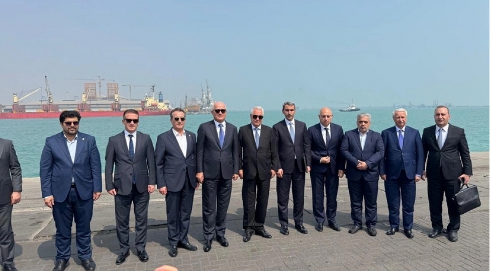 azerbaycan-numayende-heyeti-iranin-bender-abbas-limaninda-olub