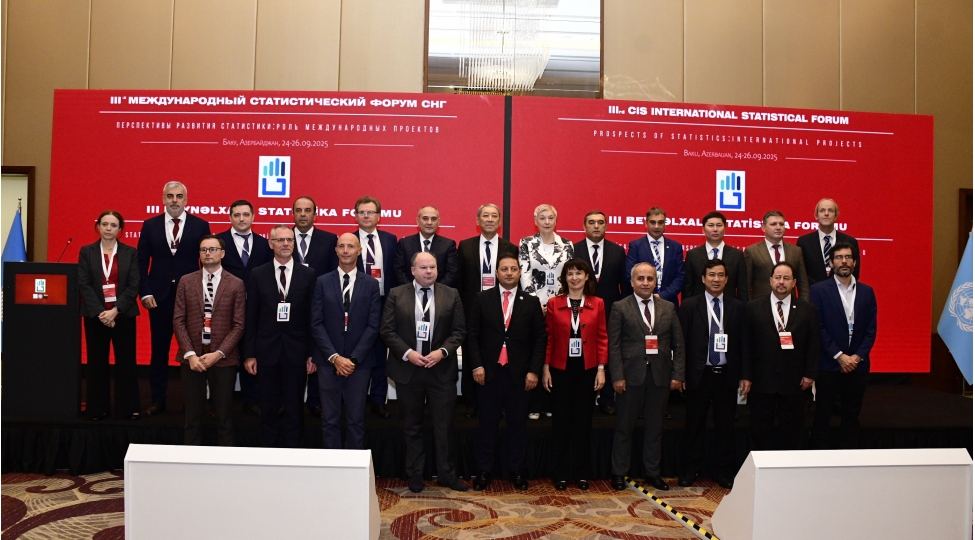 3-cu-beynelxalq-statistika-forumu-basha-chatib-foto