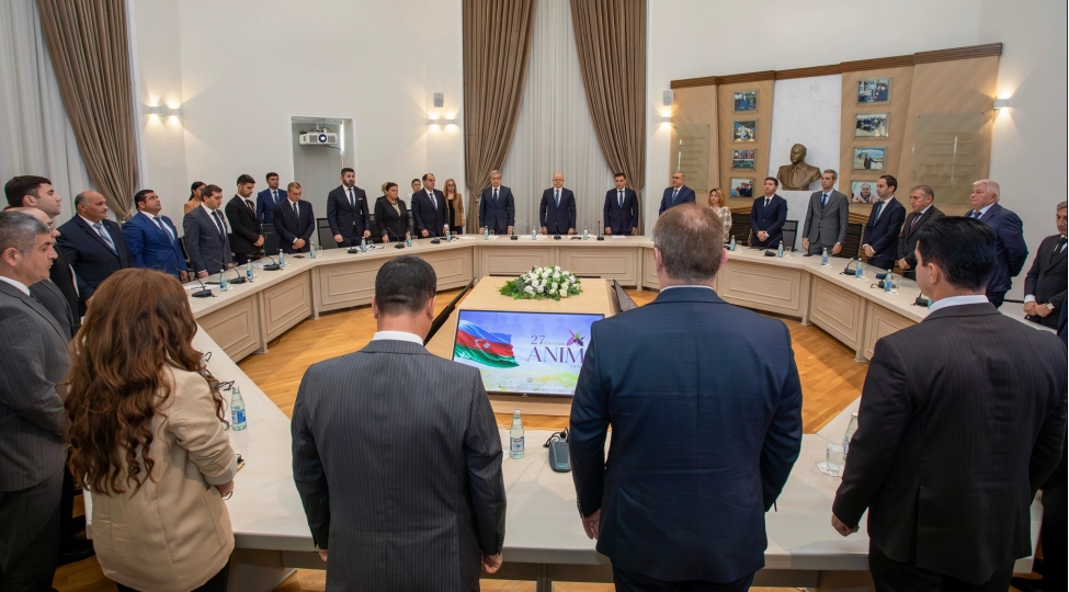 energetika-nazirliyinde-anim-gunu-ile-bagli-tedbir-kechirilib