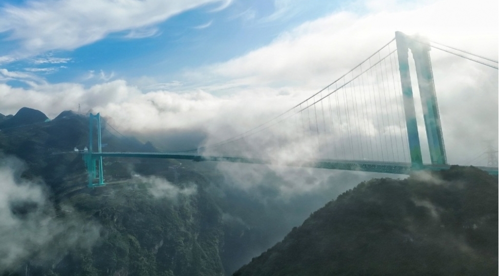 dunyanin-en-hundur-korpusu-istifadeye-verilib