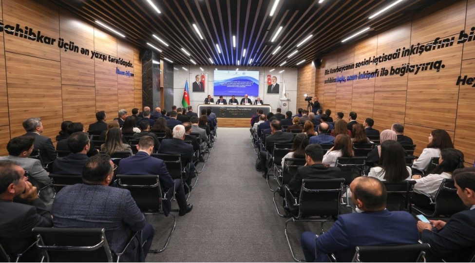 tikinti-sektoru-ile-bagli-dovlet-qurumlarinin-ve-sahibkarlarin-ishtiraki-ile-ictimai-muzakire-teshkil-olunub