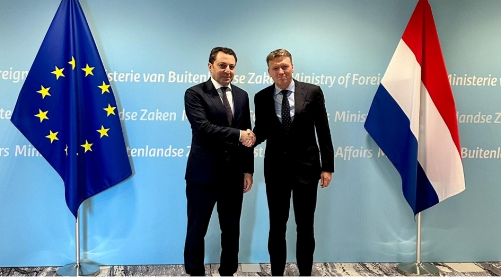 azerbaycan-ile-niderland-arasinda-ikiterefli-ve-choxterefli-gundelikde-olan-movzular-muzakire-olunub