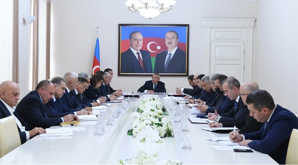 qachqinkomun-balansindaki-qesebelerde-payiz-qish-movsumune-hazirliq-muzakire-olunub