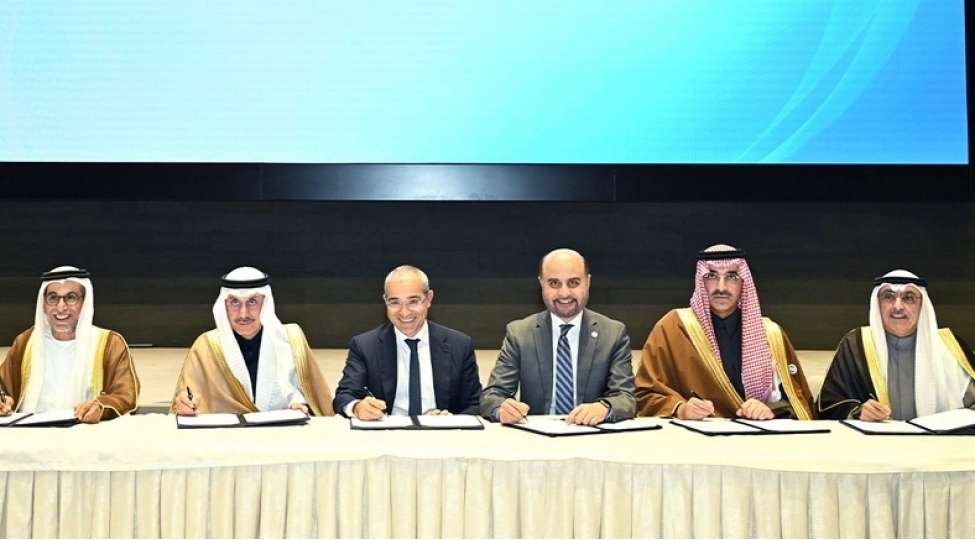 azerbaycan-ebu-dabi-inkishaf-fondu-ve-ereb-koordinasiya-qrupu-ile-senedler-imzalayib