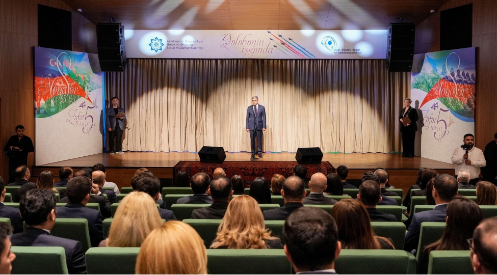 dost-da-qelebenin-ishiginda-tedbiri-kechirildi