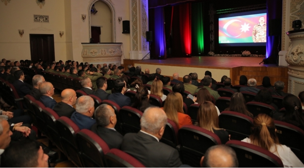 xezer-rayonunda-8-noyabr-zefer-gunu-munasibetile-umumrayon-tedbiri-kechirilib