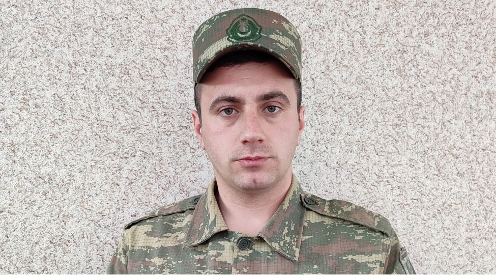 veten-muharibesi-gunlerinde-silaha-sarilan-muellim-fotolar