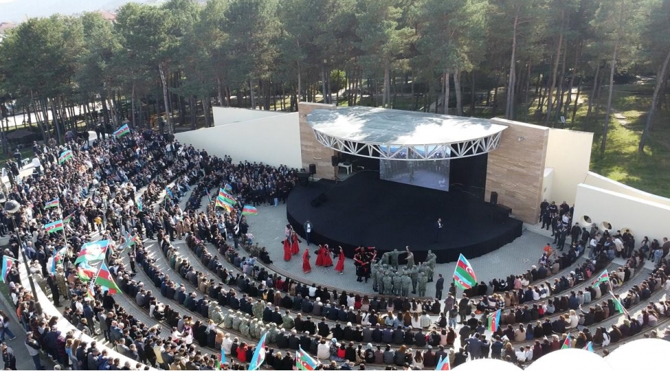 gedebeyde-8-noyabr-zefer-gunu-munasibetile-bayram-konserti-teshkil-edilib