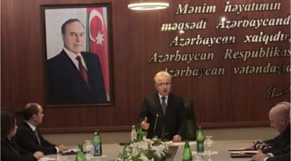 nesimi-rayon-icra-hakimiyyetinin-yeni-bashchisi-kollektive-teqdim-olunub