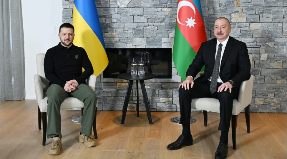 ilham-eliyevle-zelenski-telefonla-danishdi