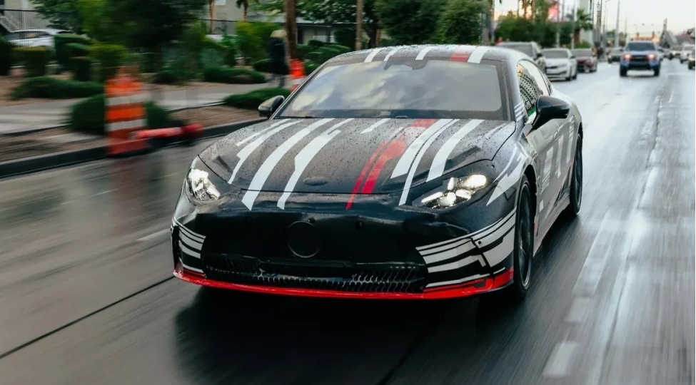 mercedes-amg-yeni-modelin-prototipini-teqdim-edib