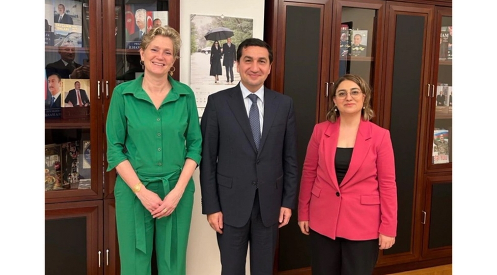 hikmet-haciyev-niderland-sefiri-ile-gorushub