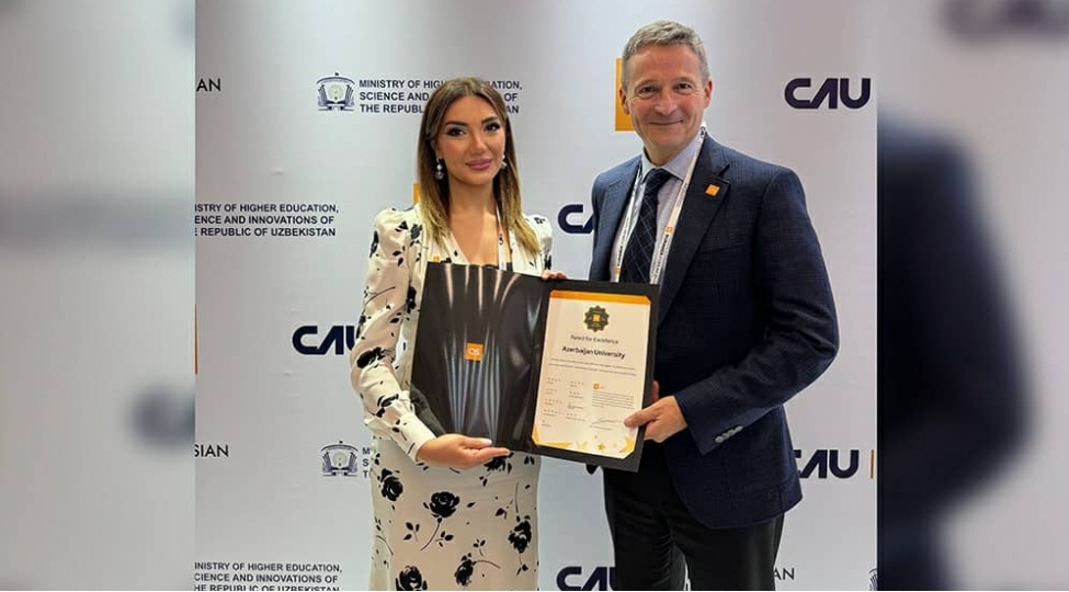 azerbaycan-universitetine-qs-stars-mukafati-teqdim-olunub