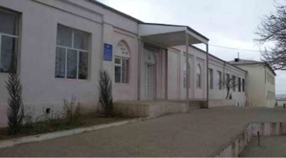 1-ci-sinif-shagirdi-mektebin-heyetinde-oldu