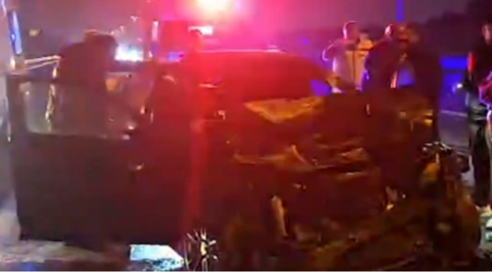 kia-kamazla-toqqushub-olen-var