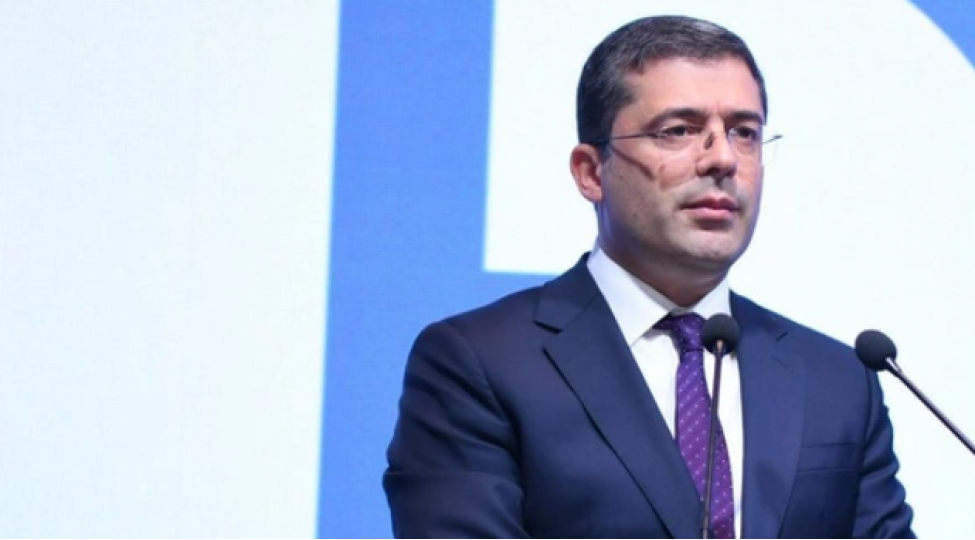 ehmed-ismayilov-muasir-informasiya-muhiti-suretle-deyishir