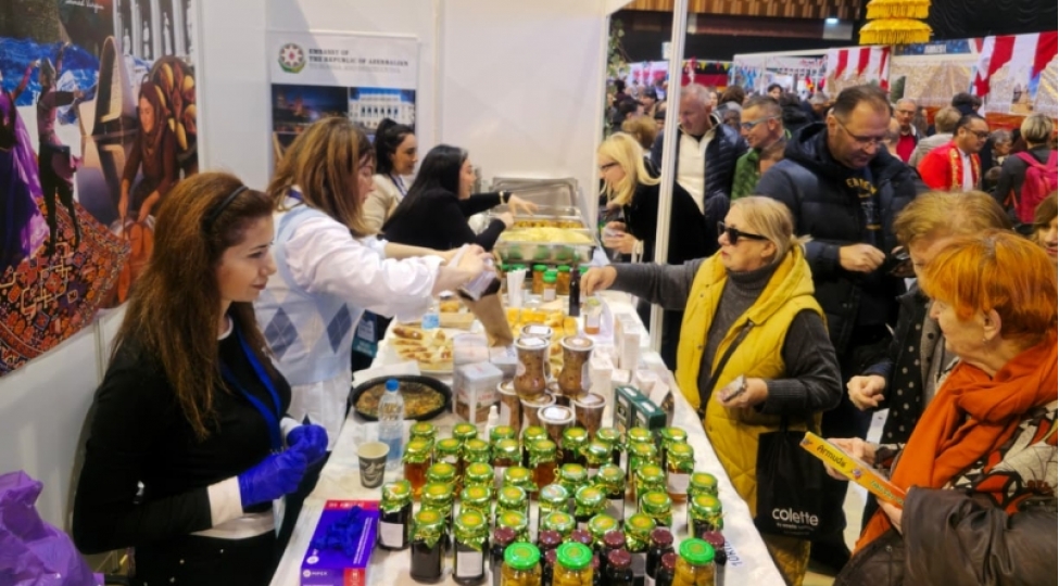 azerbaycan-sarayevoda-kechirilen-xeyriyye-yarmarkasinda-ishtirak-edib