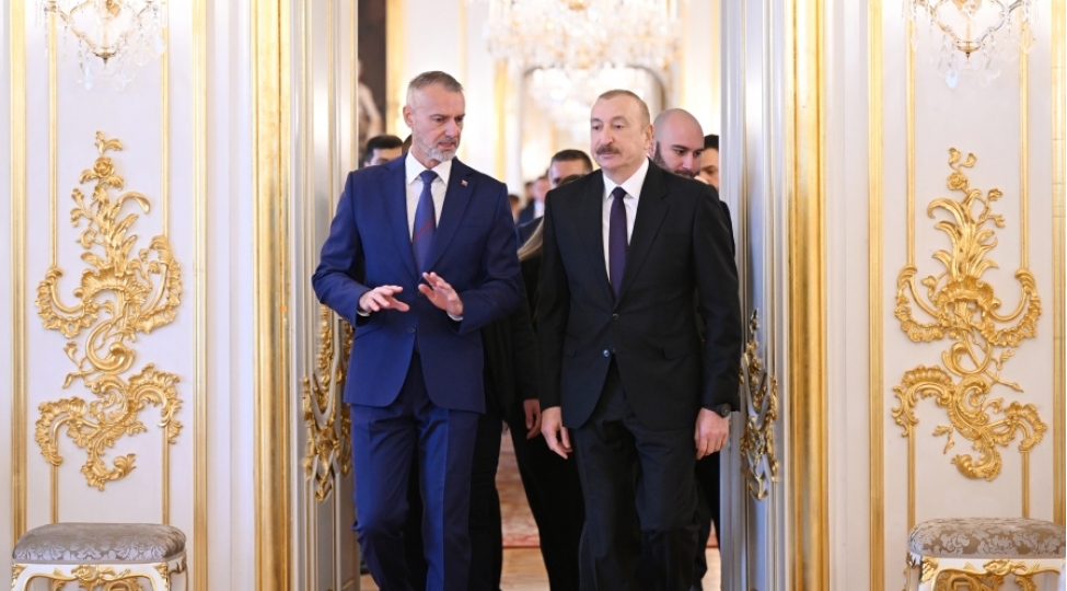 prezident-ilham-eliyevin-slovakiya-milli-shurasinin-sedri-ile-tekbetek-ve-genish-terkibde-gorushleri-olub