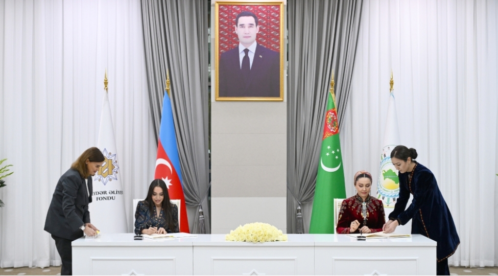 heyder-eliyev-fondu-ile-qaygiya-ehtiyaci-olan-ushaqlara-yardim-uzre-xeyriyye-fondu-arasinda-anlashma-memorandumu-imzalanib