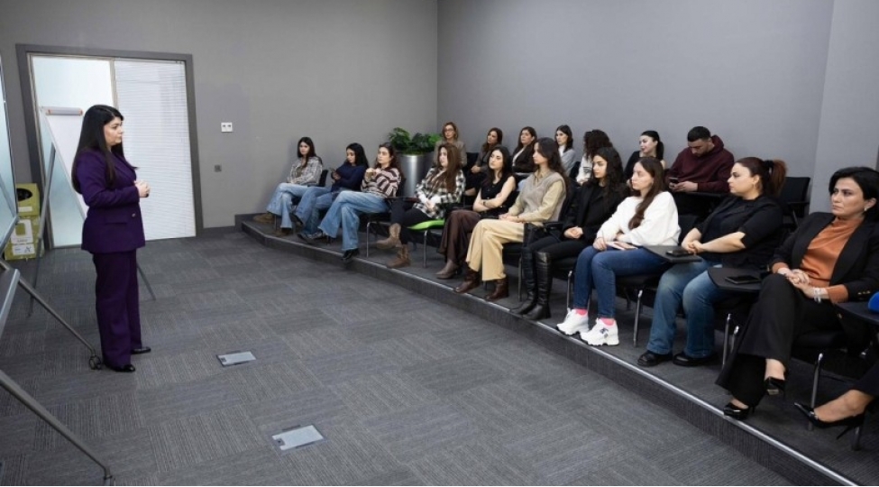 milli-observatoriya-novbeti-sosial-jurnalistika-telimini-kechirib