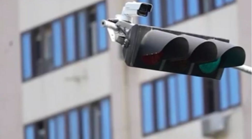 bakida-ilk-defe-agilli-svetoforlar-qurashdirilib