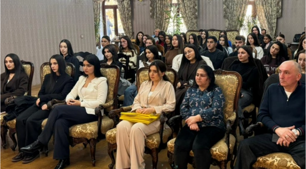 gurcustanda-60-dan-artiq-azerbaycanli-telebe-dovlet-teqaudune-layiq-gorulub