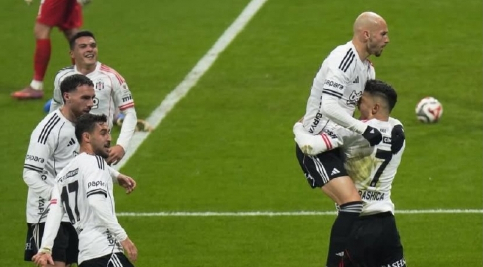 beshiktash-qelebe-qazanib